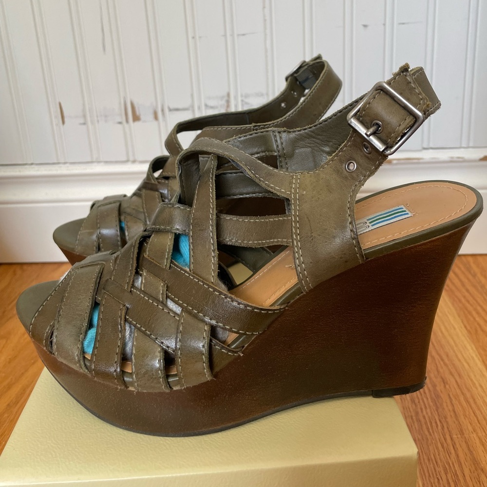 Green Leather Peep Toe Platform Wedges with Ankle Strap